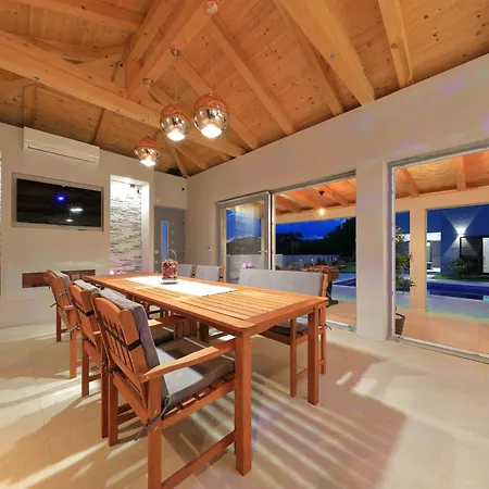 Artemis Holiday home