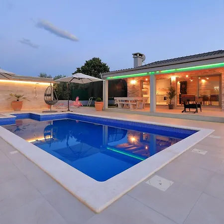 Artemis Holiday home Zadar