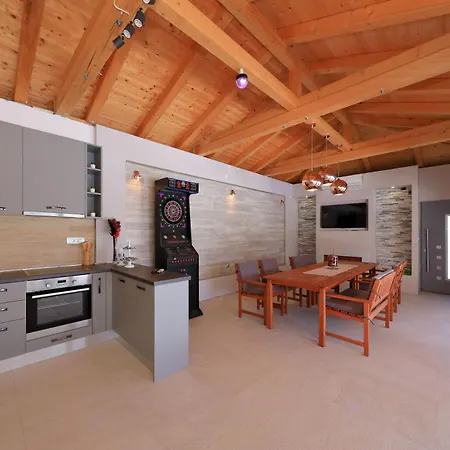 Artemis Holiday home