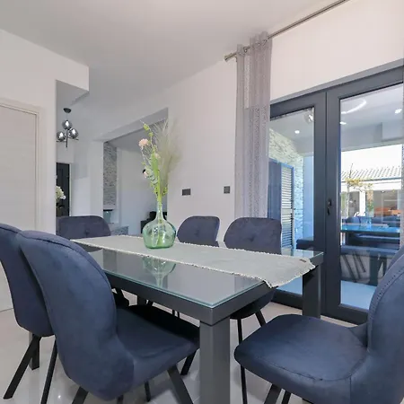 Holiday home Artemis