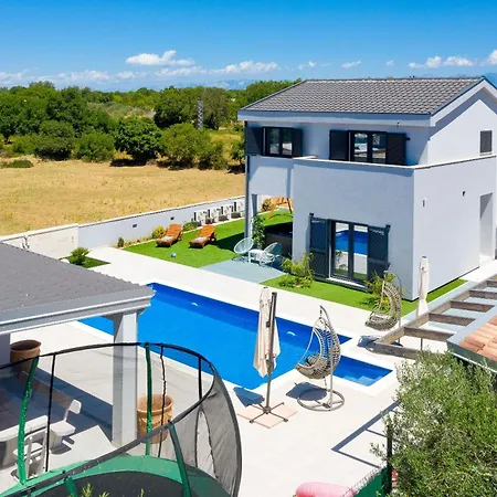 Artemis Holiday home *